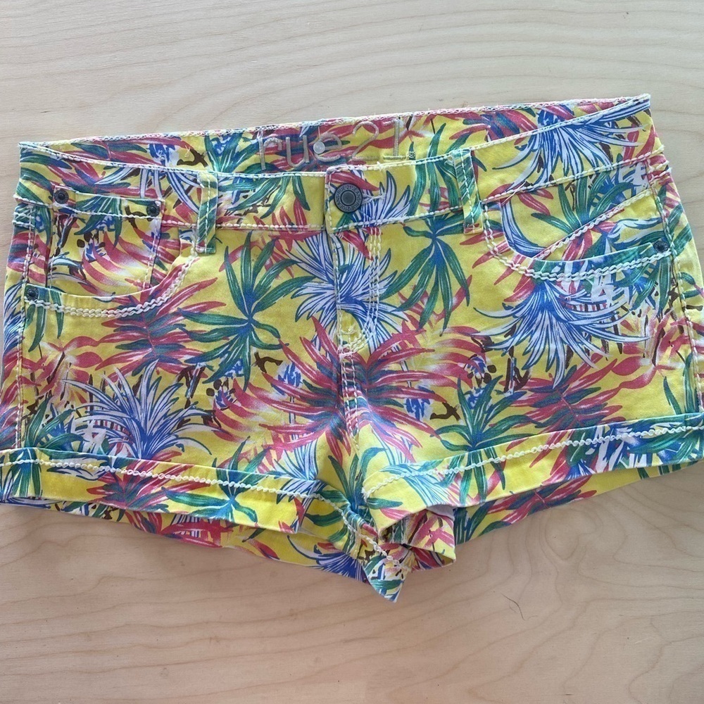 Rue 21 Shorts size 13/14 (FN)